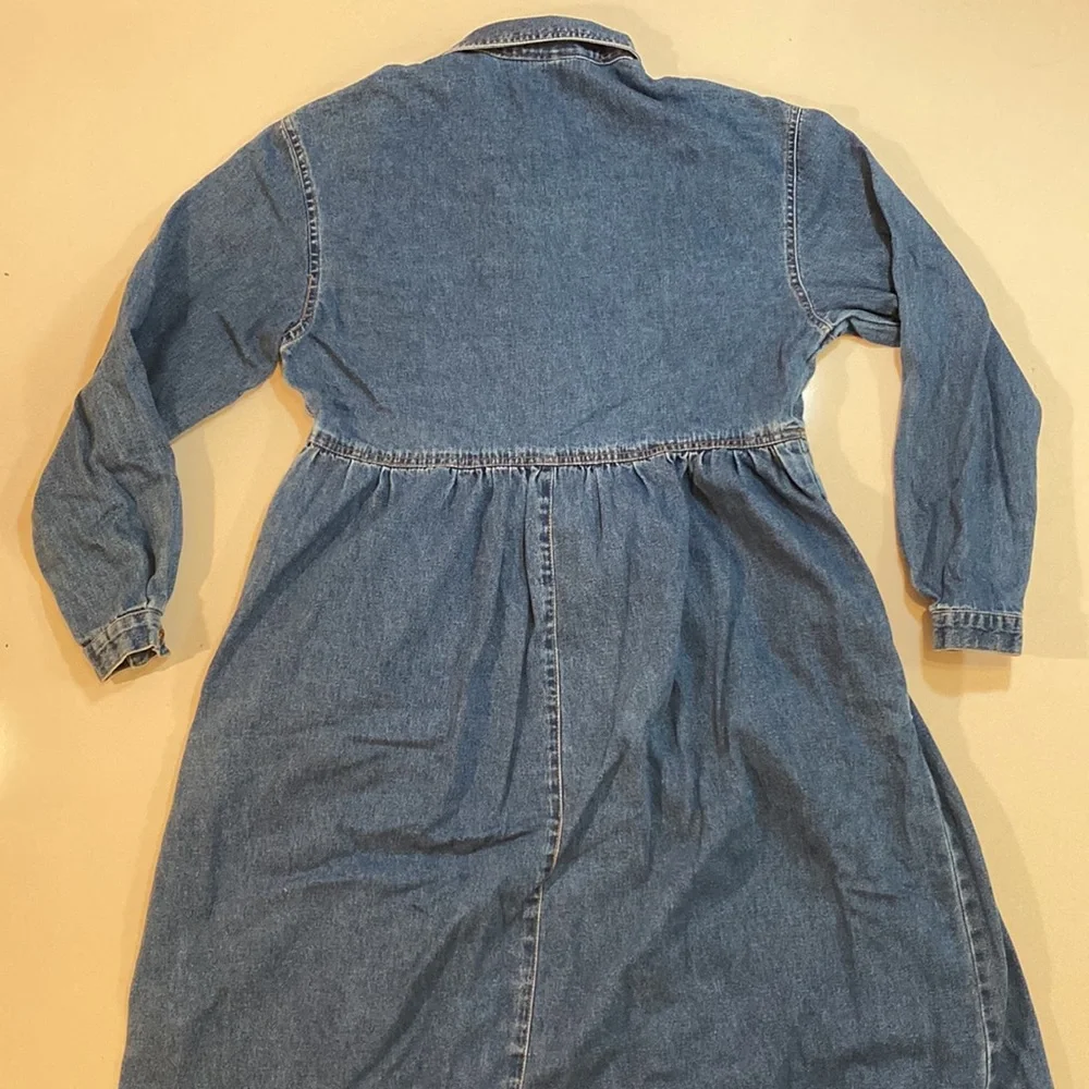 Cottage chic long sleeve denim dress - Picture 6 of 12